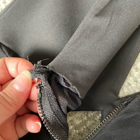 Alice + Olivia Cut Out Plunge Sheath Dress - Picture 5 of 7